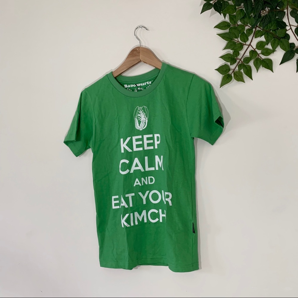NWT Keep Calm and Eat Your Kimchi Green Tee XS